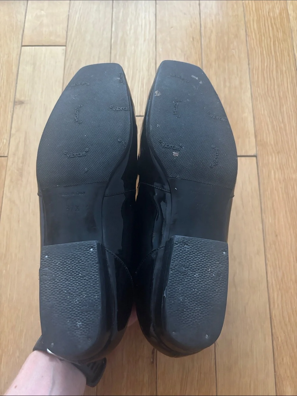 Channel 2008 Black Patent Leather Oxford Loafers